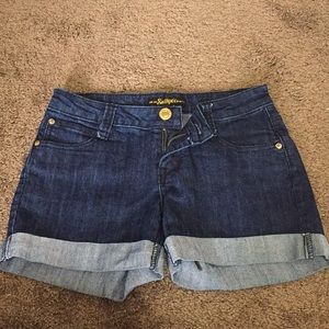 Cuffed Southpole Shorts Size 3